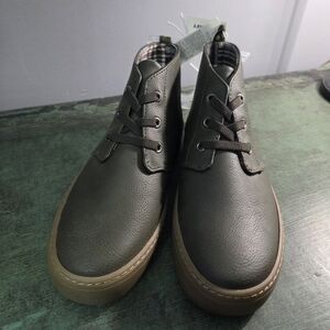 Old Navy High-Top Chukka Sneakers